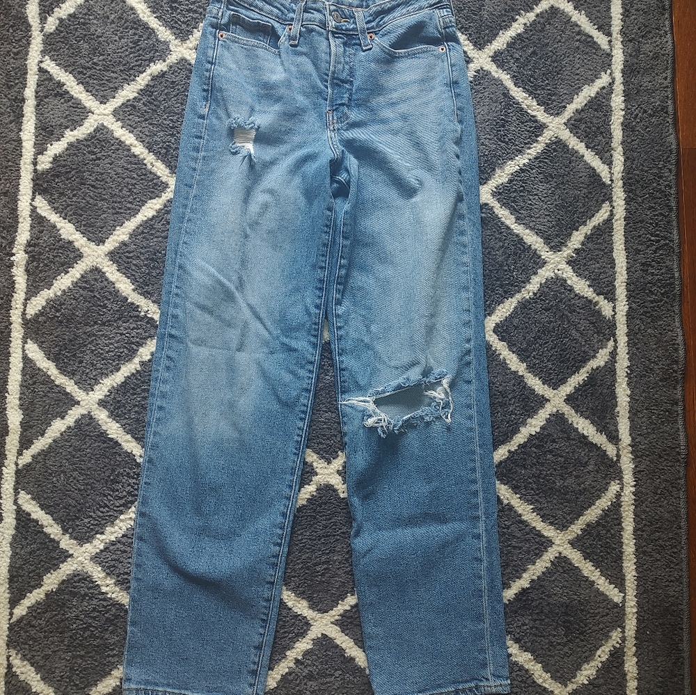 Women's loose fit baggy jeans
